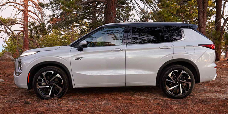 Embrace Efficiency With the 2025 Mitsubishi Outlander Plug-In Hybrid