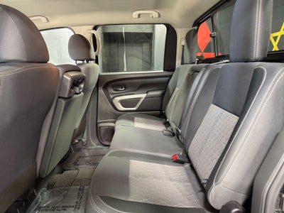 2022 Nissan Titan XD SV