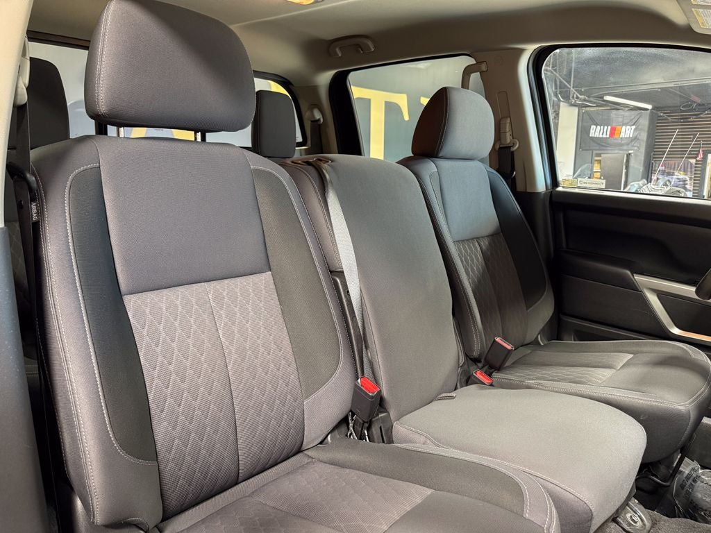 2022 Nissan Titan XD SV