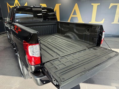 2022 Nissan Titan XD SV