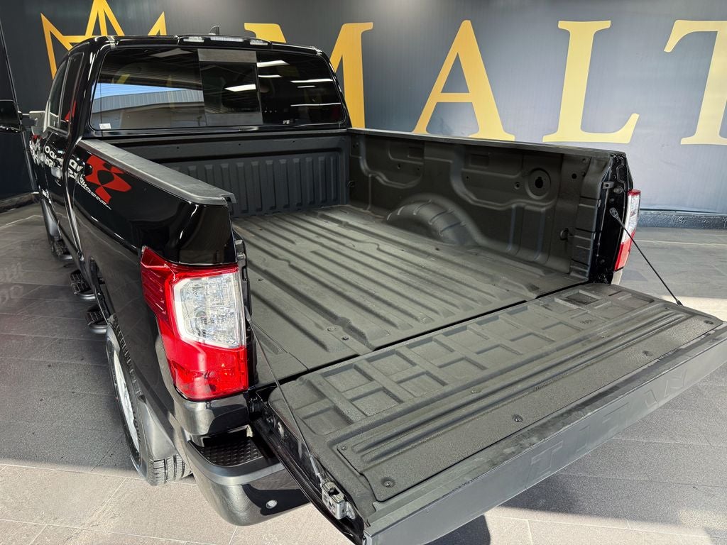2022 Nissan Titan XD SV