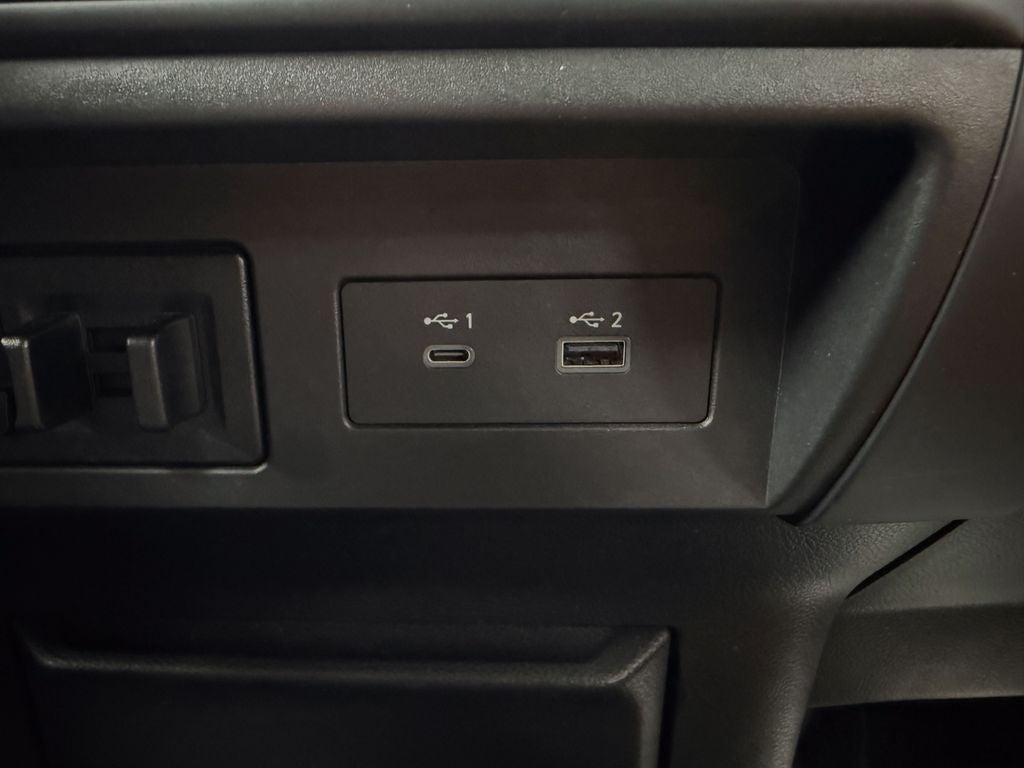 2022 Nissan Titan XD SV