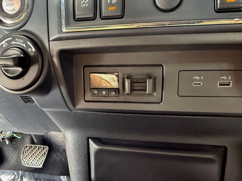 2022 Nissan Titan XD SV