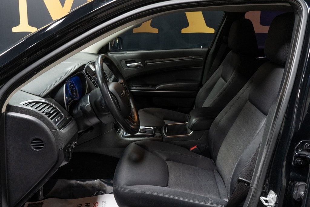 2022 Chrysler 300 Touring