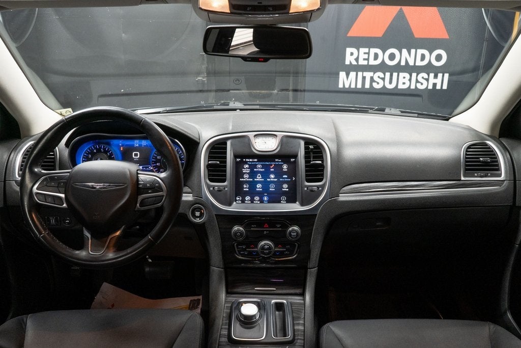 2022 Chrysler 300 Touring