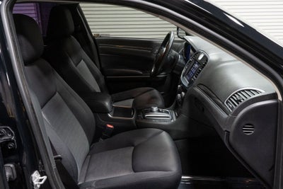 2022 Chrysler 300 Touring