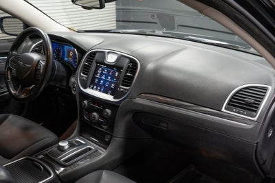 2022 Chrysler 300 Touring