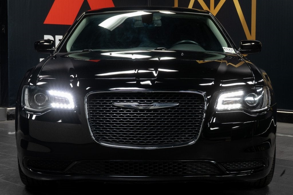 2022 Chrysler 300 Touring