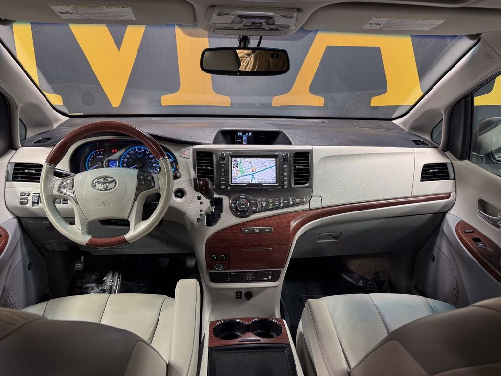 2014 Toyota Sienna Limited 7 Passenger