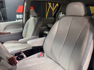 2014 Toyota Sienna Limited 7 Passenger