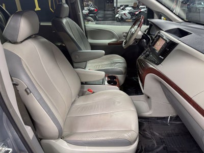 2014 Toyota Sienna Limited 7 Passenger