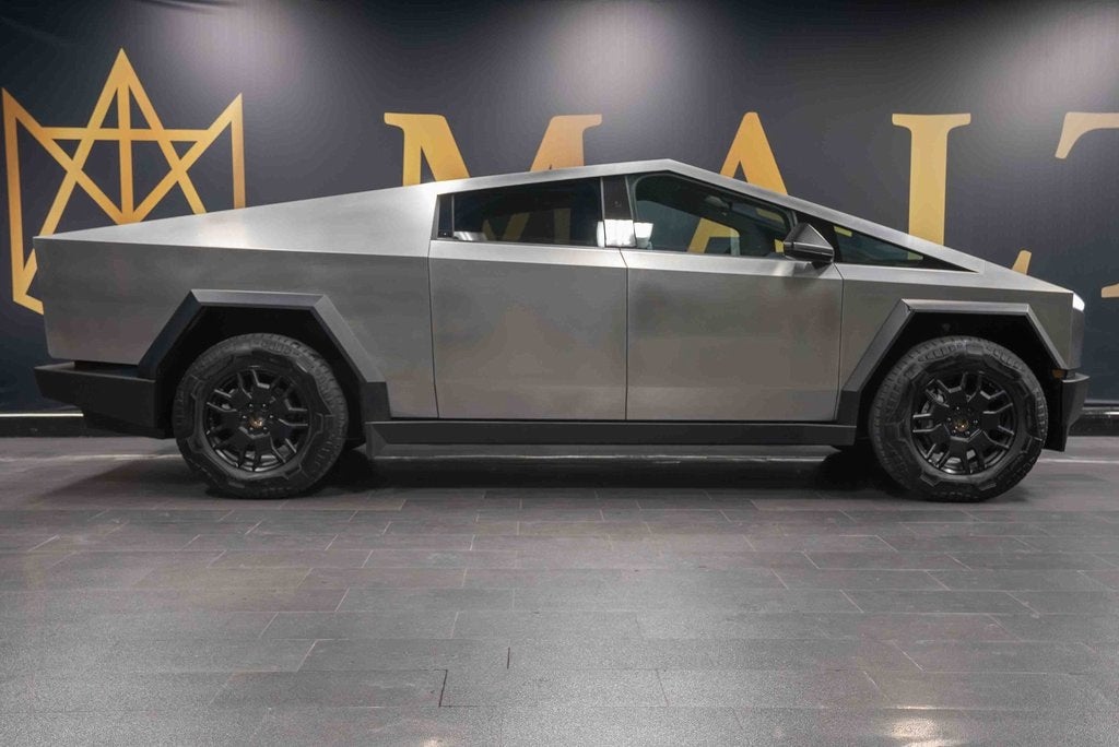2024 Tesla Cybertruck Base