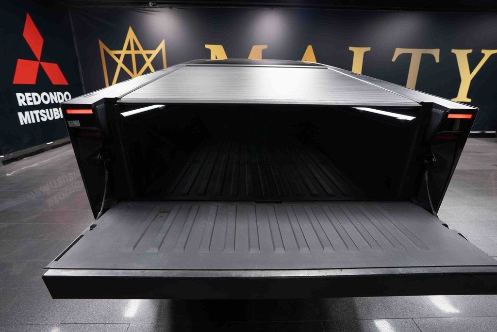 2024 Tesla Cybertruck Base