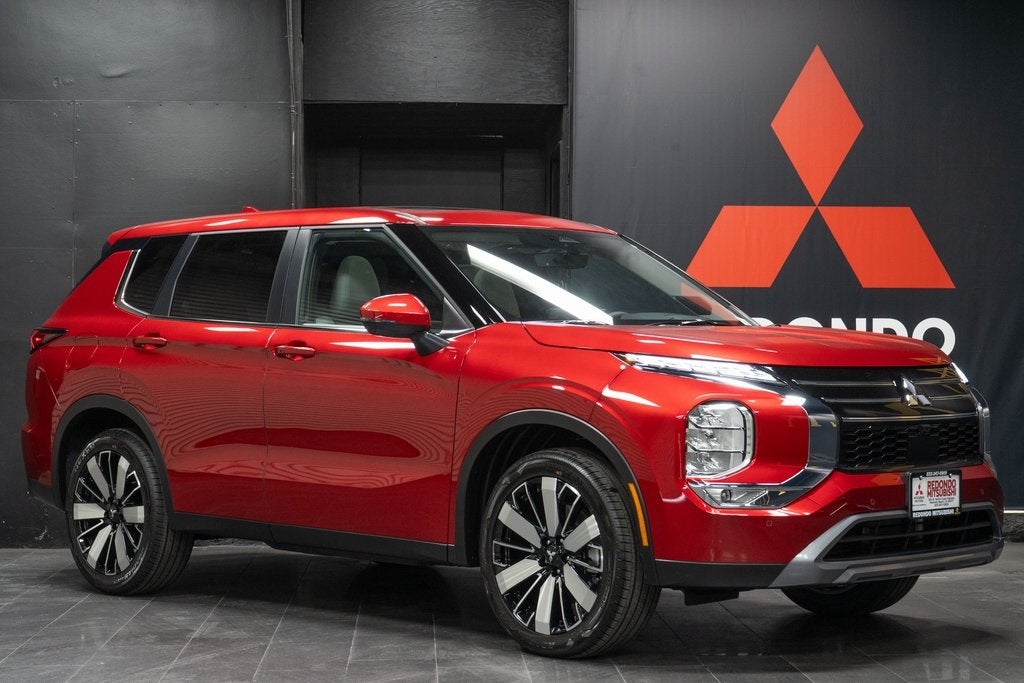 2025 Mitsubishi Outlander SE