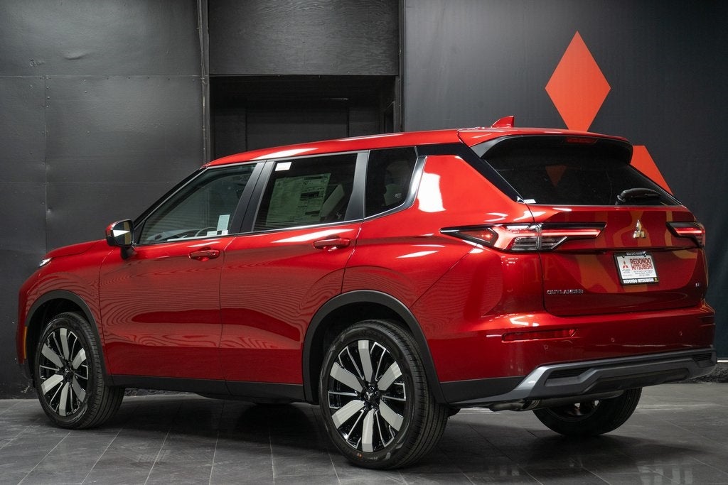 2025 Mitsubishi Outlander SE