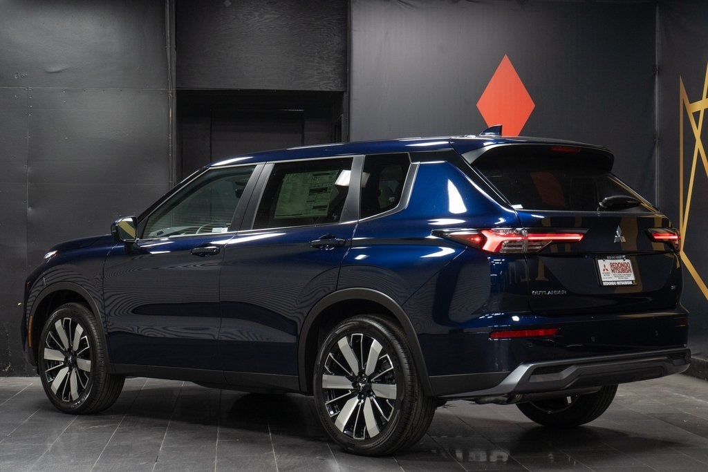 2026 Mitsubishi Outlander SE