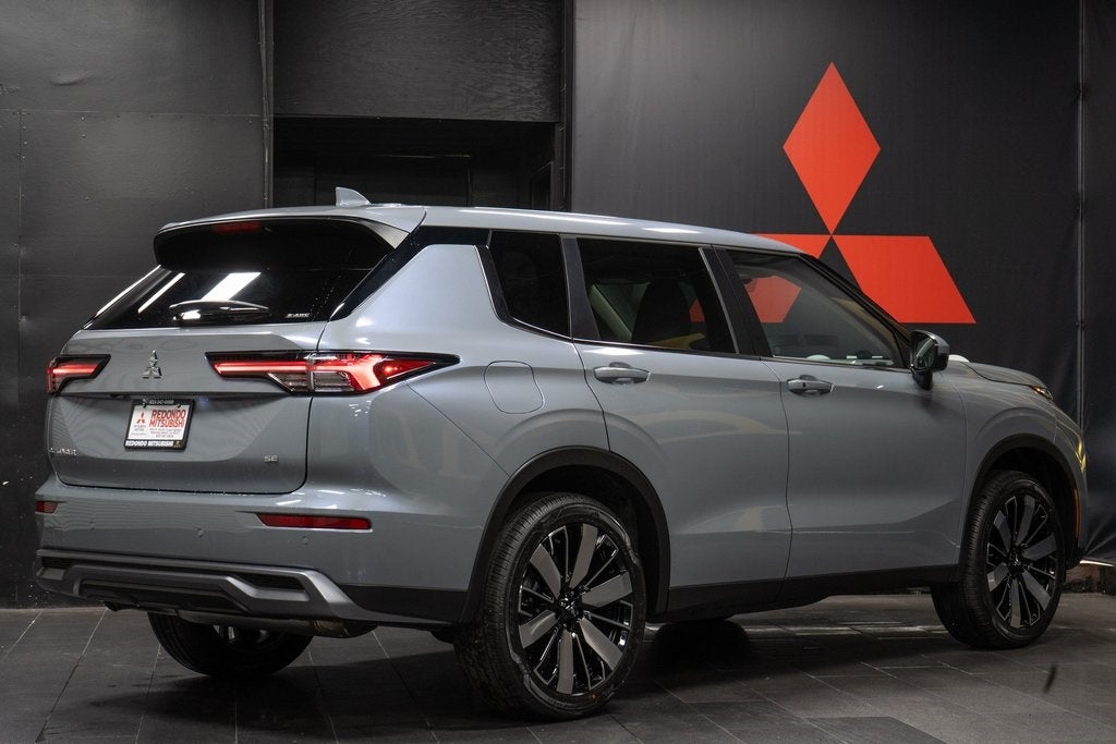 2026 Mitsubishi Outlander SE