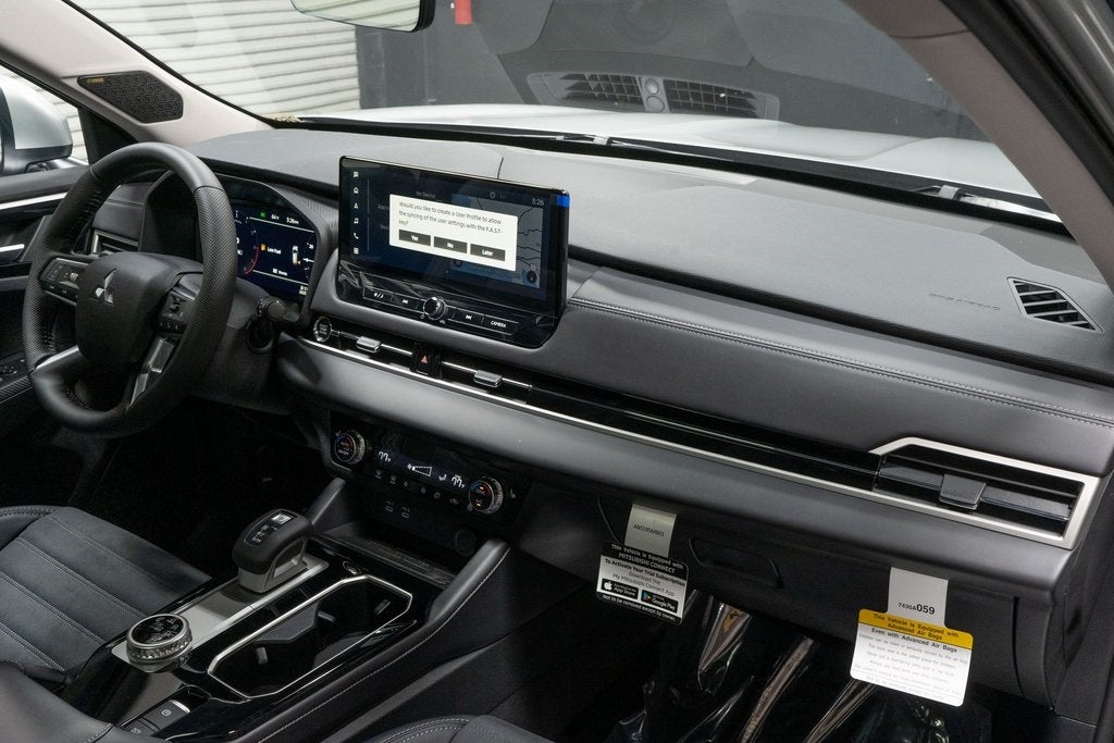 2026 Mitsubishi Outlander SE