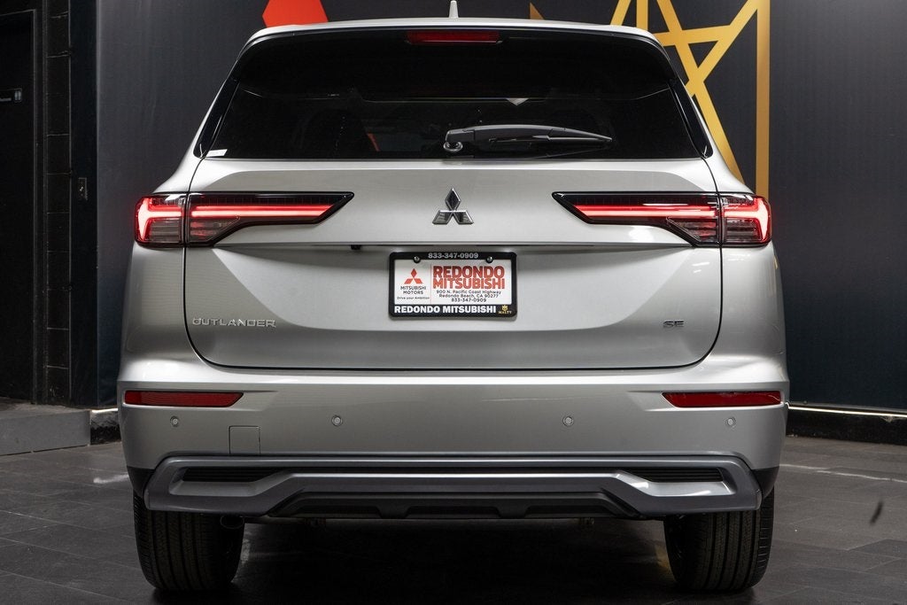 2026 Mitsubishi Outlander SE