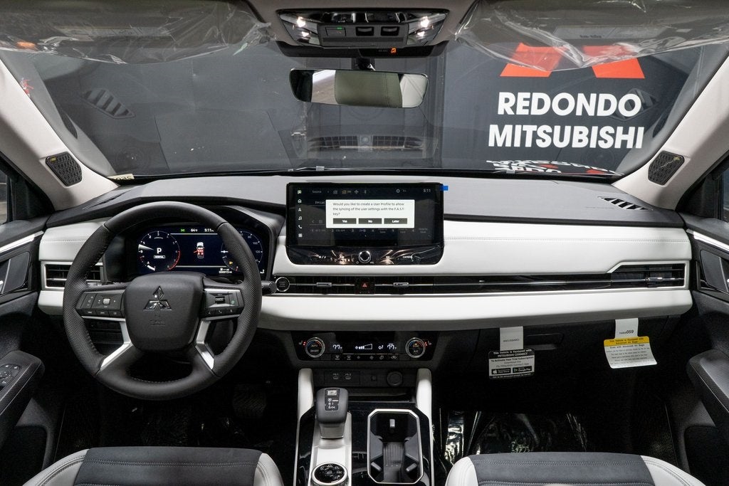 2026 Mitsubishi Outlander SE