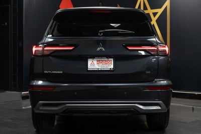 2026 Mitsubishi Outlander SE