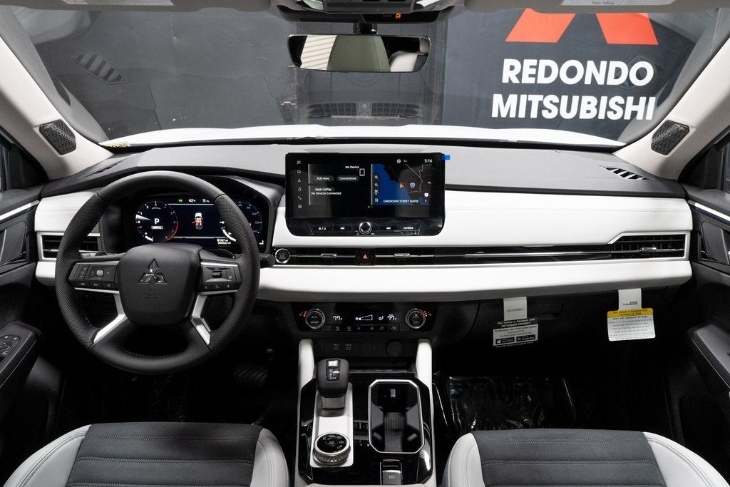 2026 Mitsubishi Outlander SE