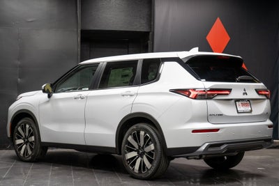 2026 Mitsubishi Outlander SE