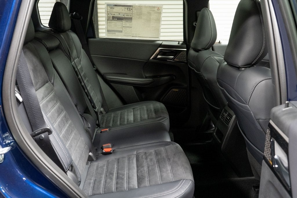 2026 Mitsubishi Outlander SE