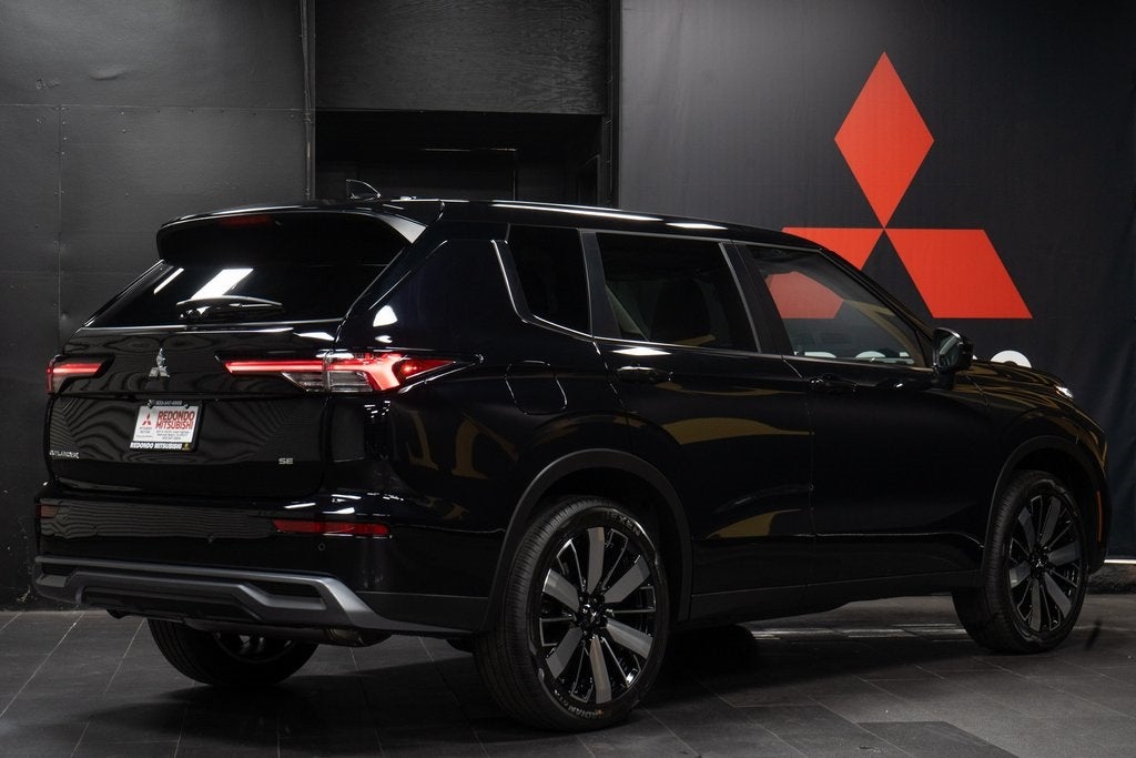 2026 Mitsubishi Outlander SE