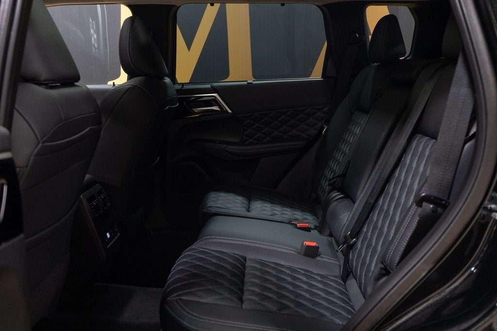 2024 Mitsubishi Outlander SEL