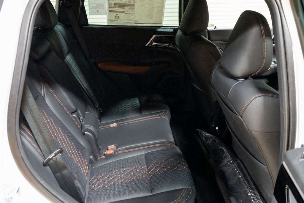 2024 Mitsubishi Outlander SEL