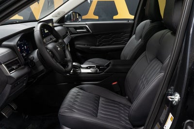 2025 Mitsubishi Outlander SEL