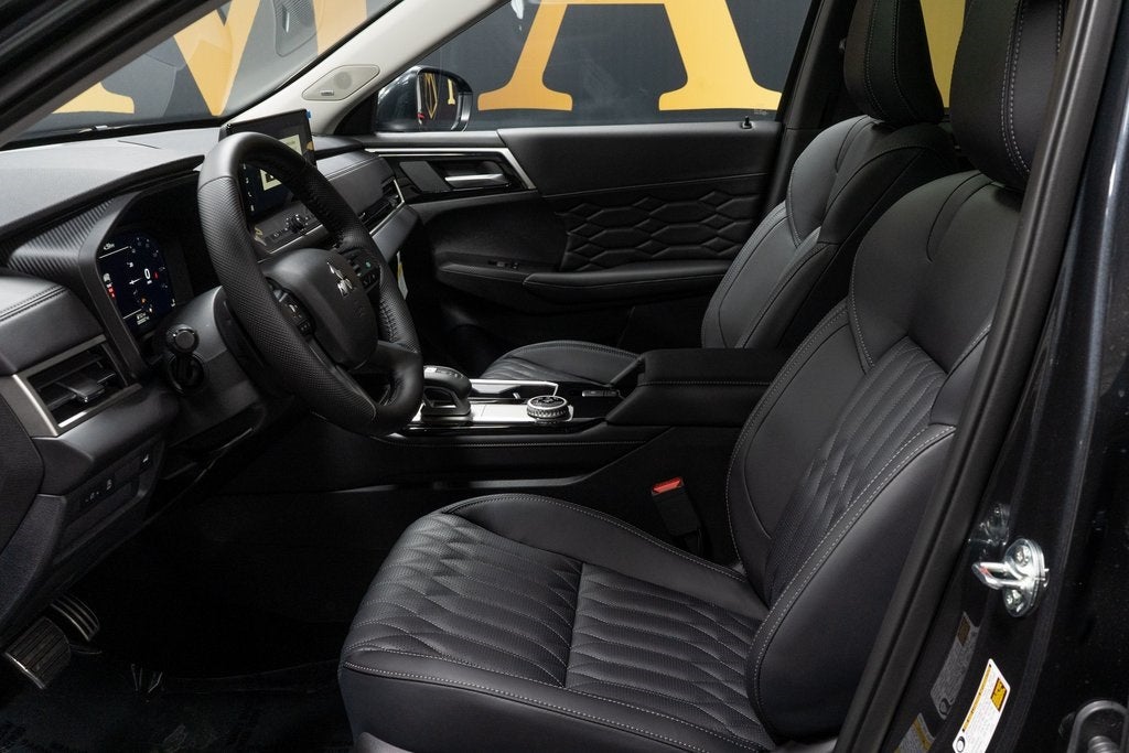 2025 Mitsubishi Outlander SEL