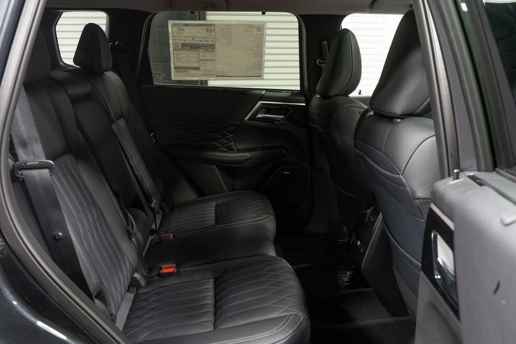 2025 Mitsubishi Outlander SEL