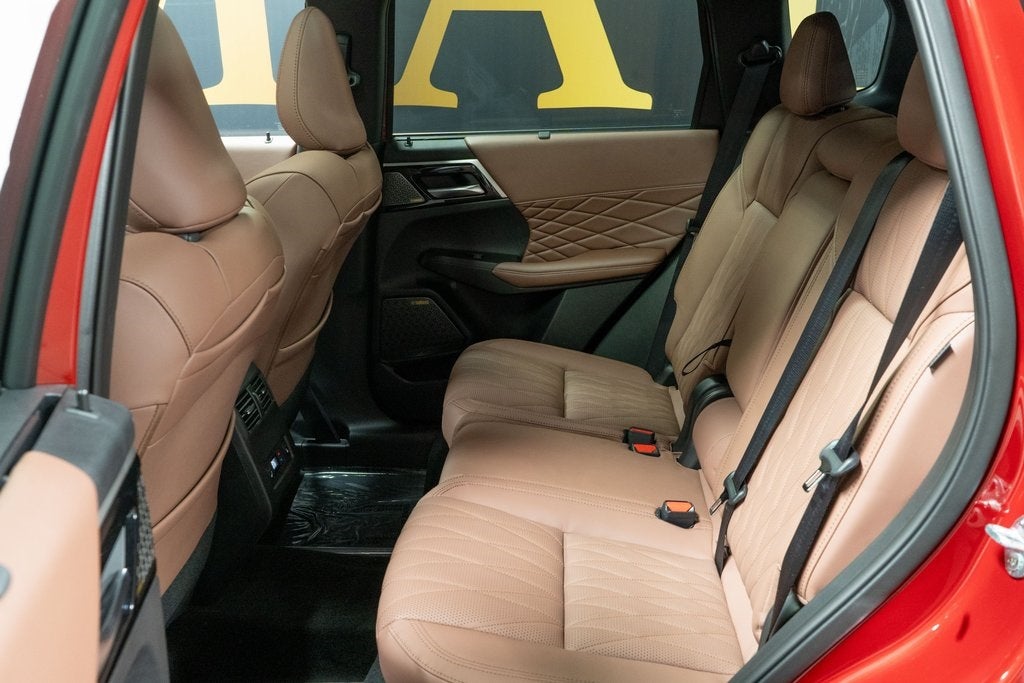 2025 Mitsubishi Outlander SEL