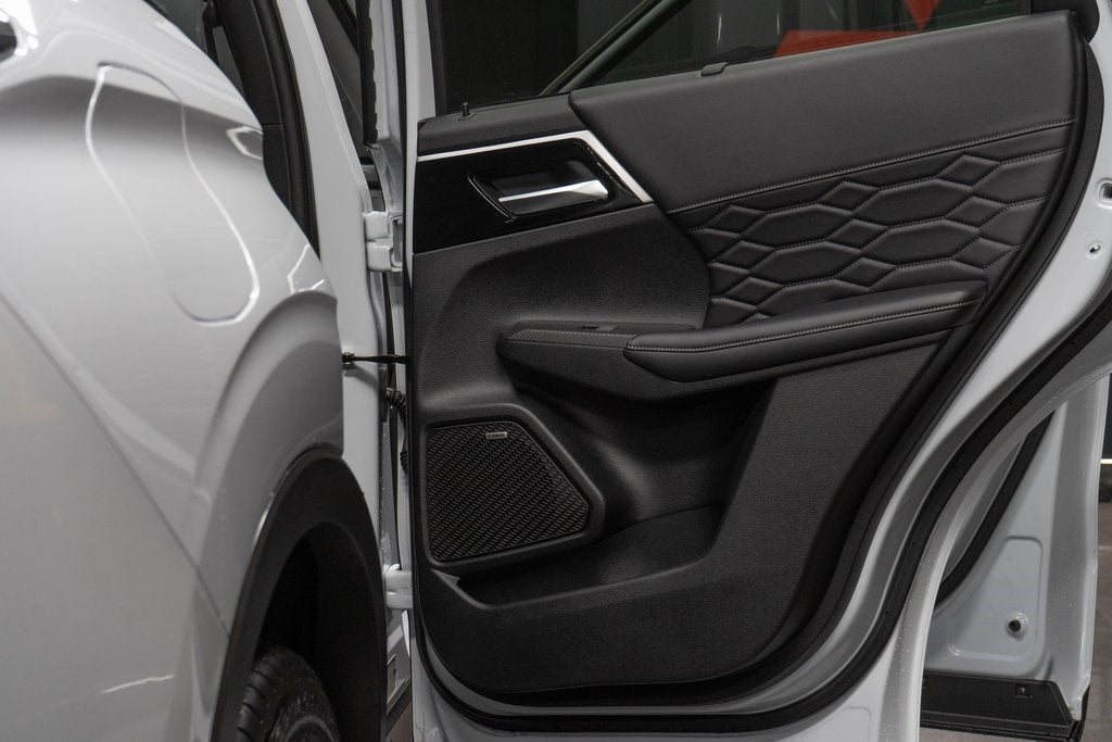 2025 Mitsubishi Outlander SEL