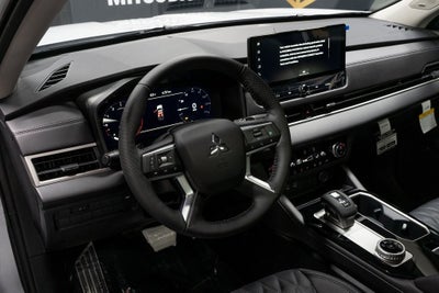 2025 Mitsubishi Outlander SEL