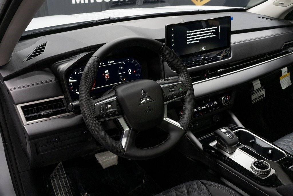 2025 Mitsubishi Outlander SEL