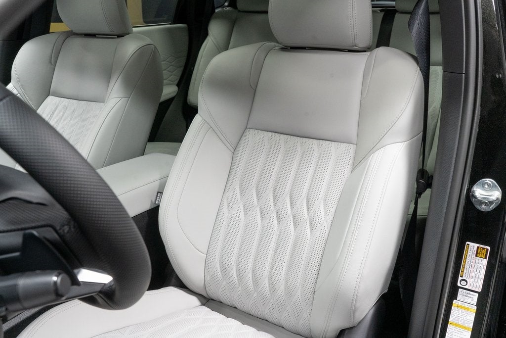 2025 Mitsubishi Outlander SEL