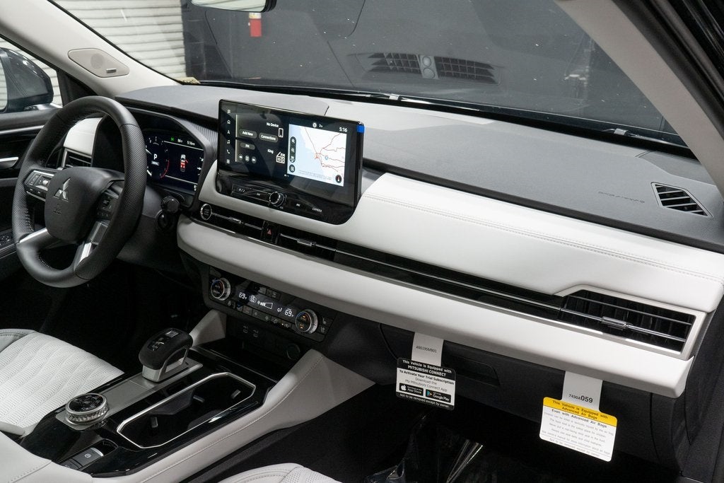 2025 Mitsubishi Outlander SEL