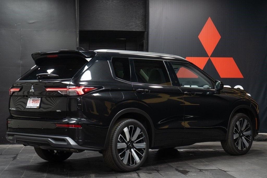2025 Mitsubishi Outlander SEL