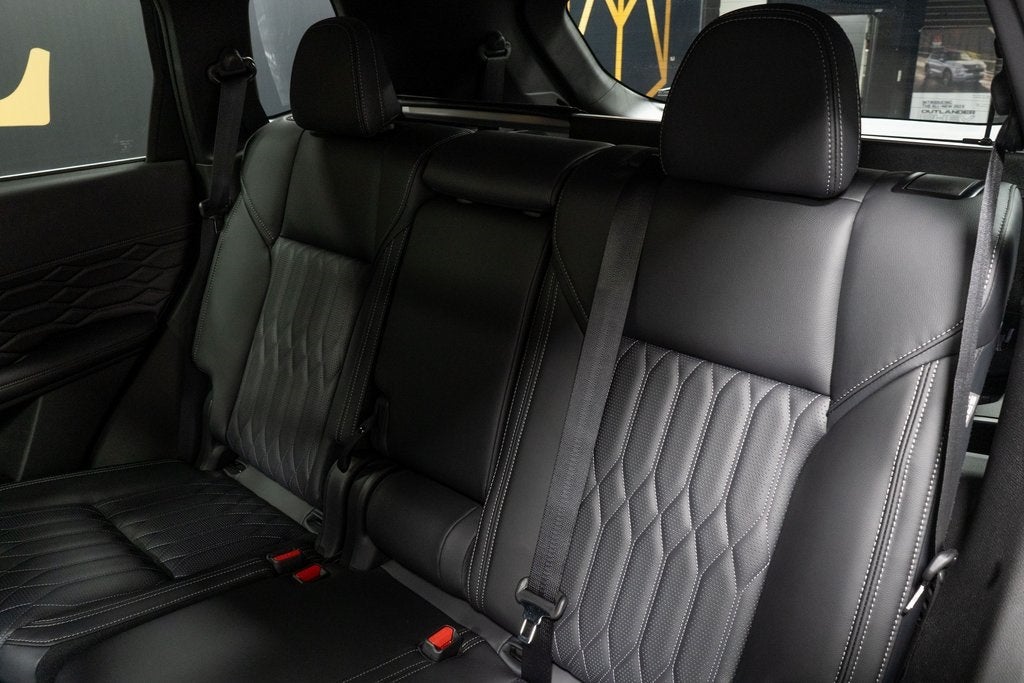 2026 Mitsubishi Outlander SEL