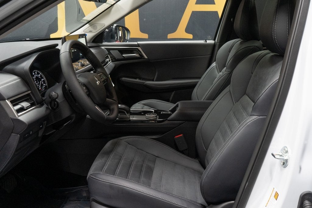 2025 Mitsubishi Outlander Trail Edition