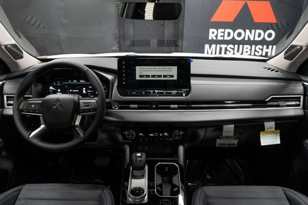 2025 Mitsubishi Outlander SE