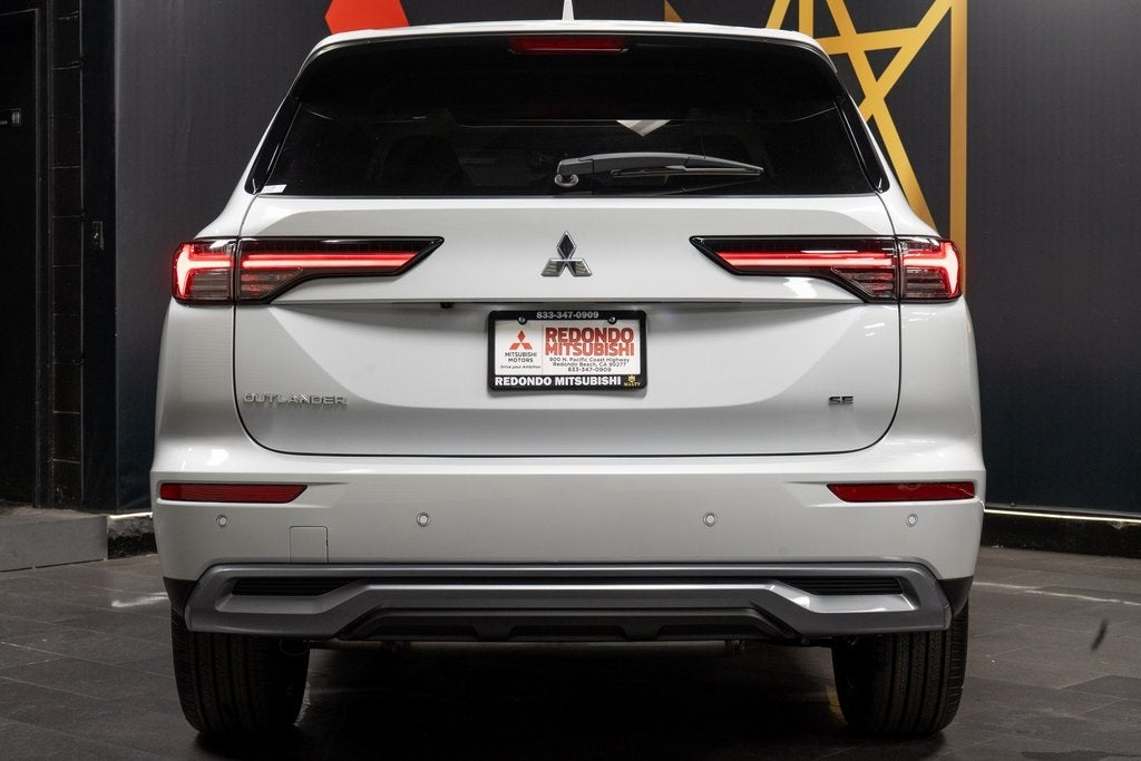 2025 Mitsubishi Outlander SE