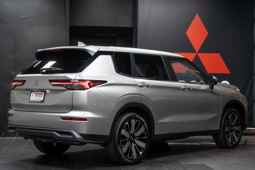 2026 Mitsubishi Outlander SE