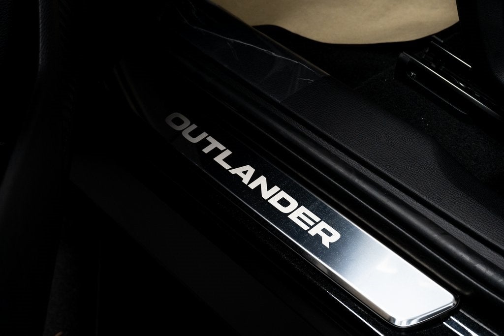 2024 Mitsubishi Outlander Platinum Edition