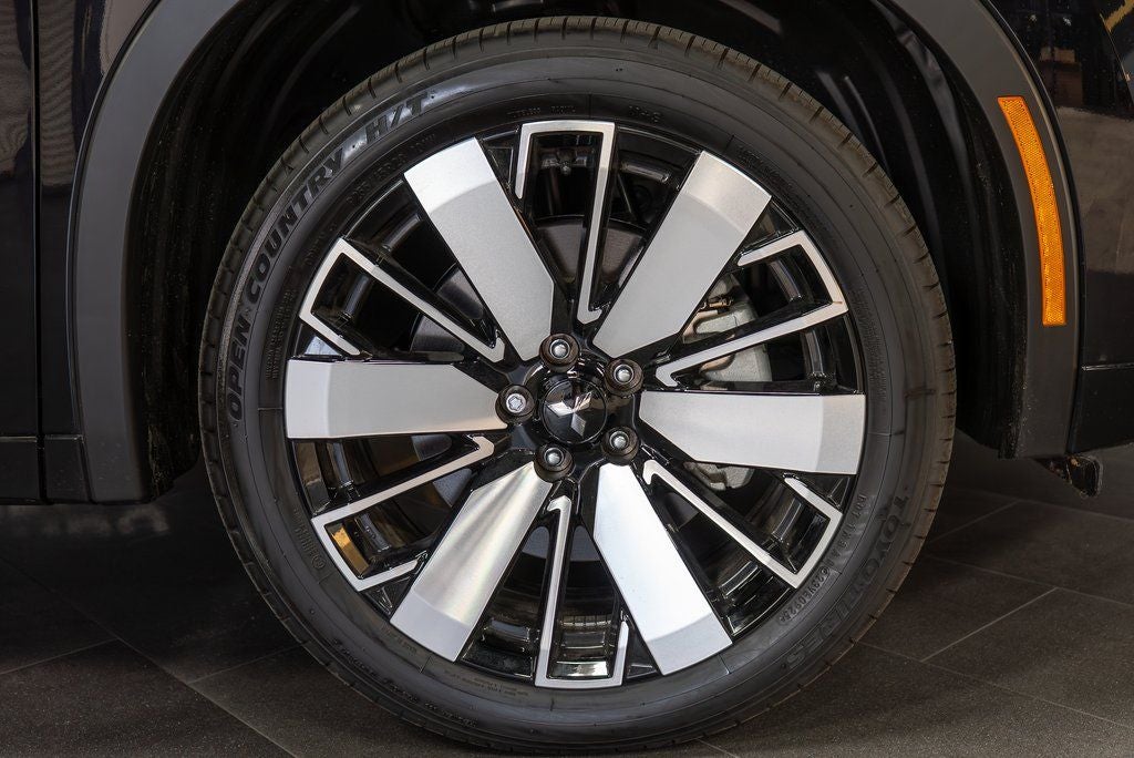 2025 Mitsubishi Outlander Platinum Edition