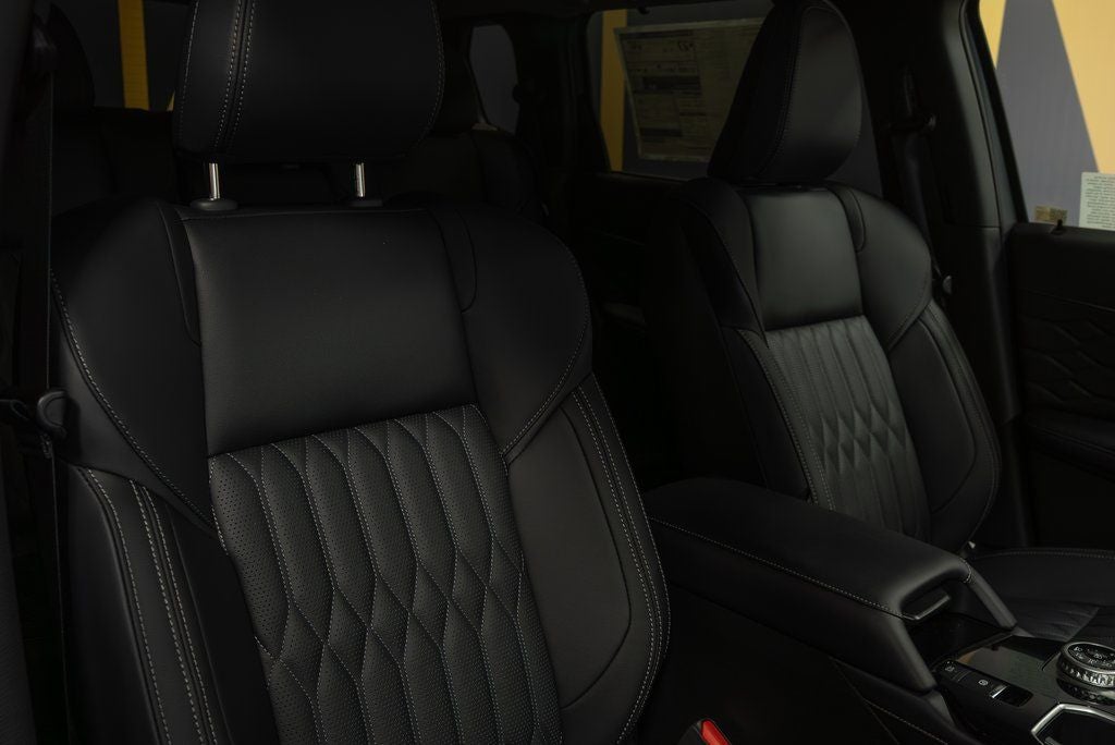 2026 Mitsubishi Outlander SEL