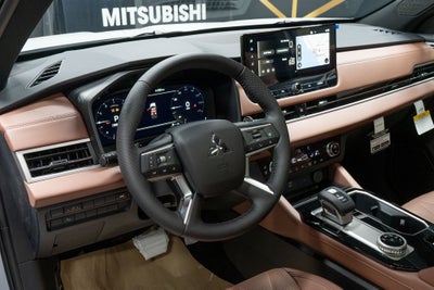 2026 Mitsubishi Outlander SEL